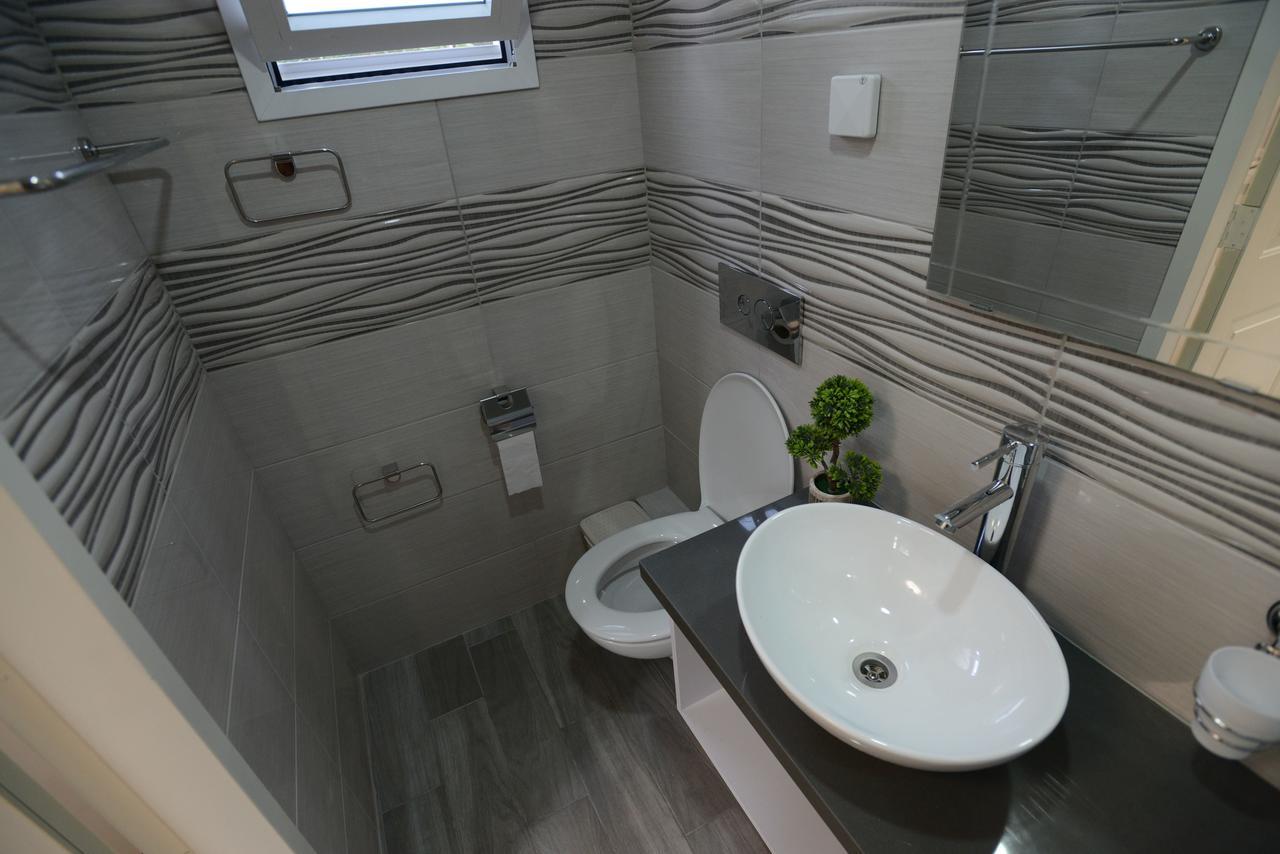 Olga Beach Apartment 28 Haifa Buitenkant foto